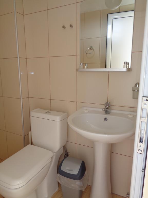 Vergina Pension Sarti Habitación foto